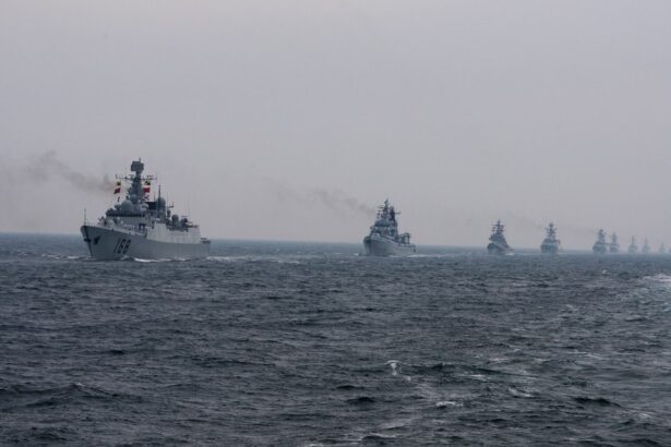 China continuă exercițiile militare cu foc real în jurul Taiwanului și simulează un blocaj al insulei