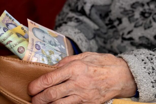 Pensie parțială 2026. Cum se calculează, de fapt, și când poți să ieși
