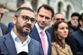 Fetiţă salvată de un cetăţean indian. Ministrul Muncii: Într-o lume plină de etichete, un „migrant” a făcut ce trebuie