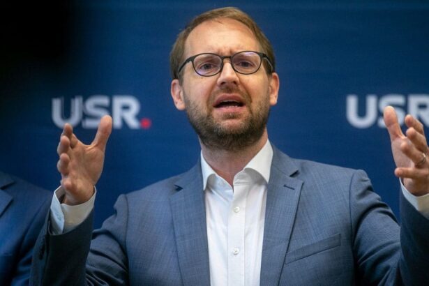 Dominic Fritz, lovitură în instanță: incompatibilitate confirmată, funcția atârnă de un recurs
