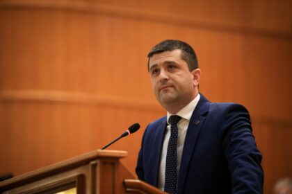 Război deschis între USR și PSD la Gorj. Miruță: „Puterea obținută cu forța este o fundătură”