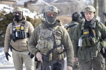 Un cetățean american, de 23 de ani, a fost ucis de un agent ICE în Texas în martie 2025. Cazul, ținut ascuns aproape un an