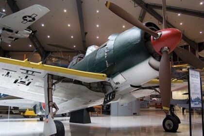 Un avion de vânătoare japonez din Al Doilea Război Mondial a fost recuperat din ocean după 80 de ani