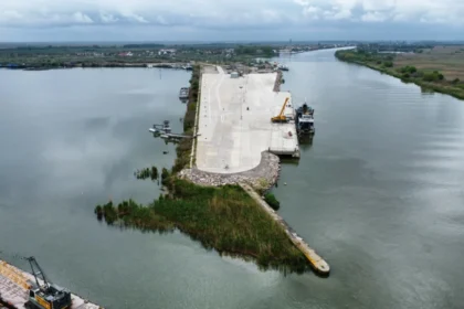 România va avea din această vară un nou port. Mizează pe cerealele Ucrainei și pe reconstrucția de după război: „Nu avem concurent”