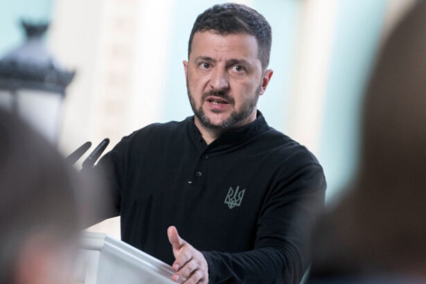 Când ar putea fi semnat un acord pentru a încheia războiul cu Rusia. Consilierul principal al lui Zelenski: Ar fi un scenariu realist