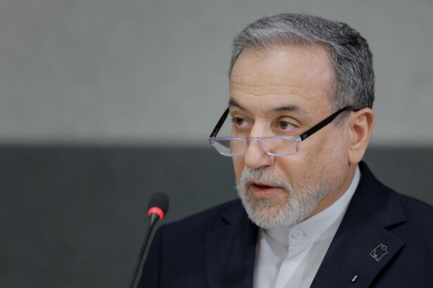Iranul transmite că nu există „niciun progres tangibil” în negocierile cu Statele Unite