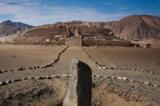 Contemporan cu piramidele egiptene, acest oraș din Peru a prosperat fără un singur soldat