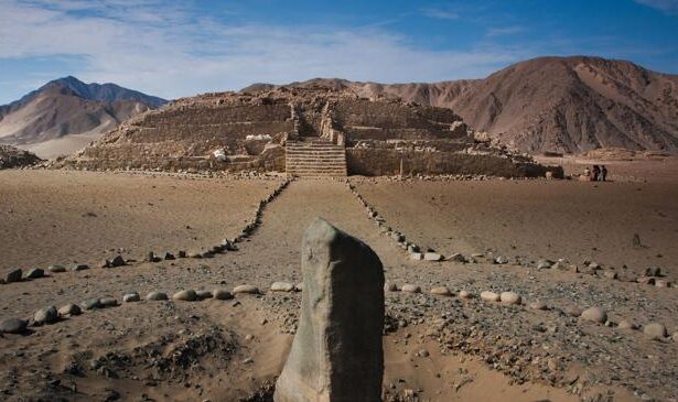 Contemporan cu piramidele egiptene, acest oraș din Peru a prosperat fără un singur soldat