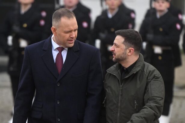Tensiuni între Kiev şi Varşovia: Nawrocki îi retrage lui Zelenski cea mai înaltă distincţie a Poloniei