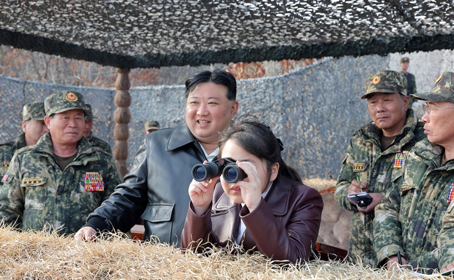 Kim Jong-un anunță arme ofensive cu rază lungă de acțiune