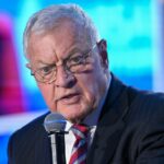 Europa ar trebui să le spună SUA să „treacă în plan secund” în ceea ce privește Ucraina, afirmă fostul trimis al lui Trump