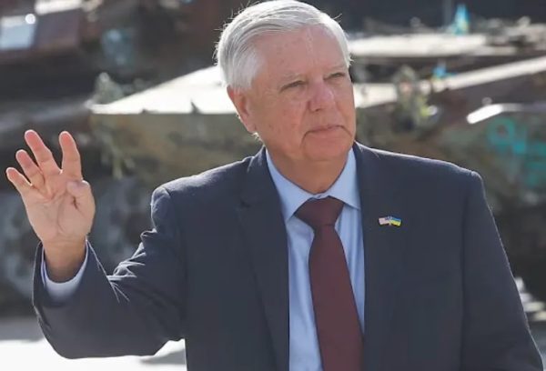 Lindsey Graham: o cariera clădită promovând imigrația, războiul, și interesele Israelului