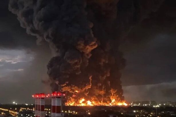 Ziua 1610 Ucraina face zob două centre logistice uriașe ale Rusiei și un depozit petrolier. Crimeea rămâne iar fără curent. Noul șef al armatei ucrainene, pe lista „most wanted” a Moscovei. Misiunea lui Drapatîi