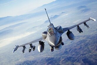 Premieră în războiul din Ucraina. Cum s-a încheiat primul duel aerian între un avion F-16 și unul Su-35