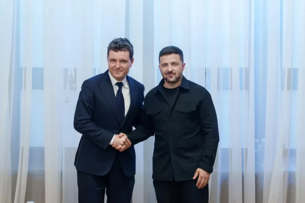 Singura dronă văzută de poporul român este cea ucraineană! Nicușor Dan trebuie EXECUTAT de lege pentru ajutarea inamicului