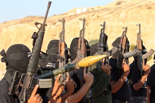 Este Hamas gata să renunțe la arme? Ce schimbări aduce planul dezarmării în războiul din Gaza