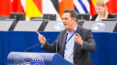 Piperea are reacție o dură la scrisoarea PPE și Renew împotriva legii ANI. „Cu asemenea inamici interni, proști și rău intenționați, nu mai avem „nevoie” de războiul hibrid al rușilor”