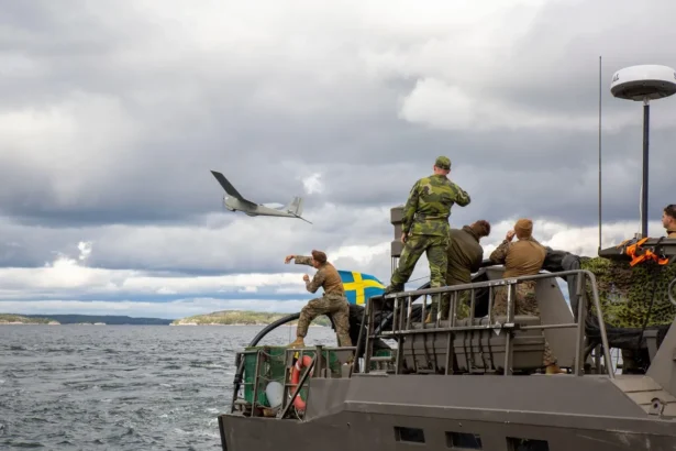 Suedia trimite avioane Gripen și nave de război în Finlanda. Risc de atacuri hibride la frontiera cu Rusia