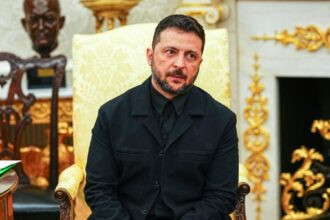 Emisarii americani vor vizita Moscova și Kiev, anunţă Zelenski. Preşedintele cere oprirea atacurilor aeriene