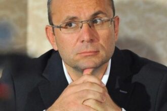 “Ce trebuie să știm / Ca să nu … greșim”: România va fi stabilizată politico-administrativ doar după ce se va face “marea împărțeală” a activelor sale valoroase către entități străine. Cine va decide ÎMPĂRȚEALA?
