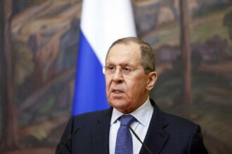 Lavrov explică rețeta rusească pentru pace: se negociază la masă în timp ce războiul continuă pe front