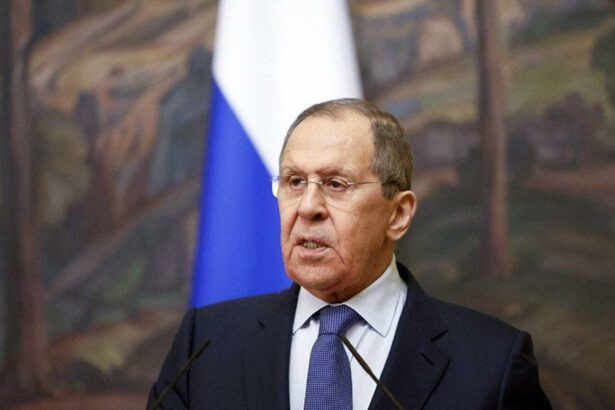 Lavrov explică rețeta rusească pentru pace: se negociază la masă în timp ce războiul continuă pe front