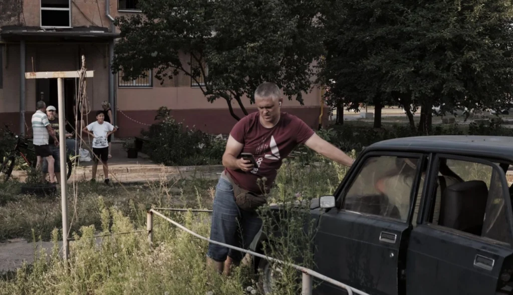 Viața în orașul în care un copil de șase ani recunoaște imediat dronele FPV, Shahed-urile și bombele: Fuga nu e opțiune pentru toată lumea