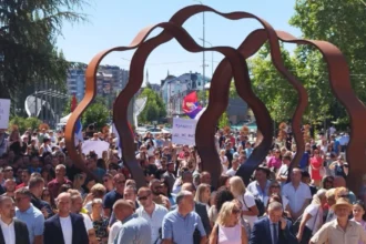 Parlamentul din Kosovo sfidează Occidentul după condamnarea la 25 de ani de închisoare pentru crime de război a fostului președinte Hashim Thaci