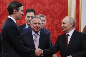 Afacerile apropiaților lui Trump netezesc relațiile SUA-Rusia. Miza LUKOIL, legătura cu România!