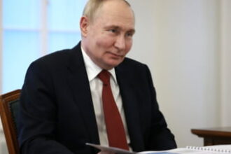 Tacticile murdare ale lui Putin: Spioni ruși, acuzați că lasă excremente în locuințele politicienilor pentru a-i intimida