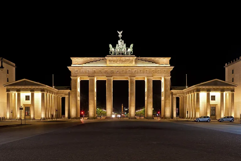Poarta Brandenburg din Berlin, noaptea