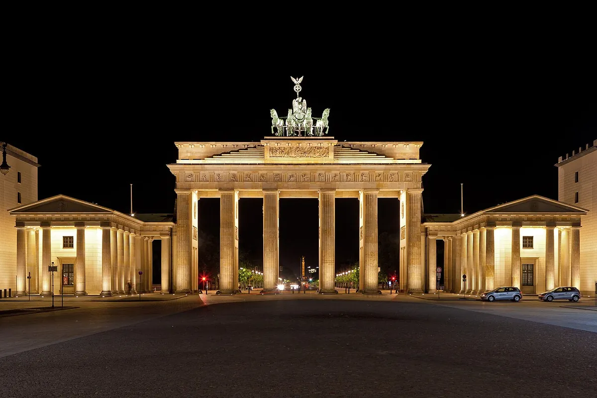 Poarta Brandenburg din Berlin, noaptea