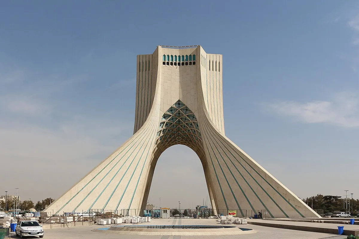 Turnul Azadi din Teheran