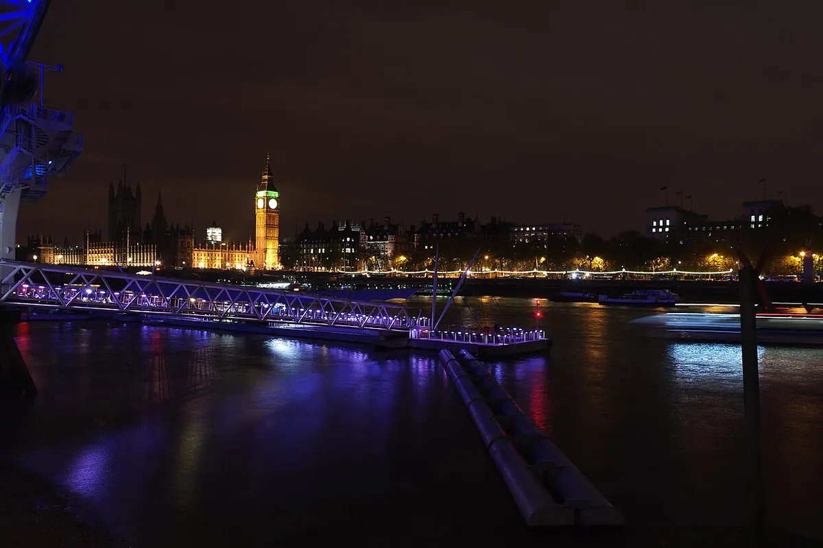 Westminster și Tamisa, noaptea